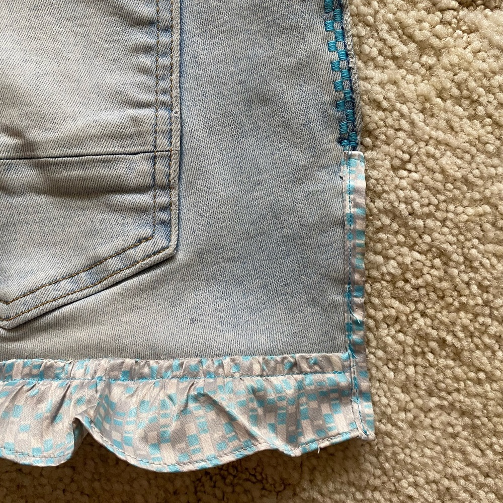 Apron: hand crafted distressed denim waist work apron with ruffle and stitching. - Picture 3 of 5